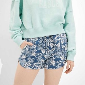 American Eagle Vacay Shorts in Blue Floral